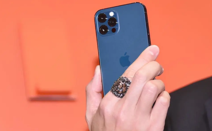 卡若苹果手机维修分享iPhone12系列重启方法教程 